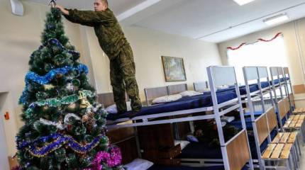 «Теперь ты в Армии». «Хлеб и зрелища»