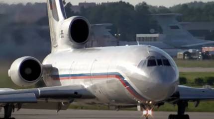 В сети: Ту-154М Минобороны РФ развернулся над Каспийским морем, не став входить в воздушное пространство Ирана