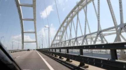 Автомобильное движение по Крымскому мосту возобновлено - в реверсивном режиме