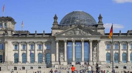 Немцы: почему можно покупать дорогой газ у Катара, а дешёвый у России – нельзя