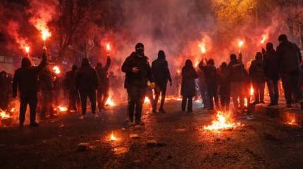 Сын бывшего иранского шаха из США призвал протестующих к захвату власти