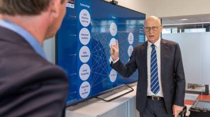 Заместитель генсека НАТО: Молдове пора определиться, с Россией она или с Европой