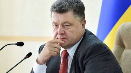 Французские СМИ: Порошенко предложил сформировать на Украине миротворческий контингент