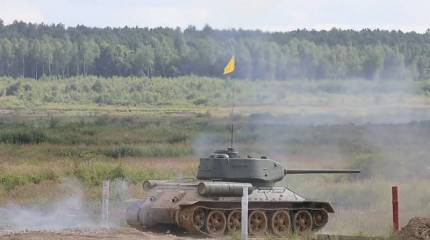 На полигоне Алабино прошли учения Т-34 с боевой стрельбой