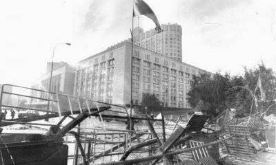 Третий путч. В 91-м Белый дом защищали патриоты или идиоты?