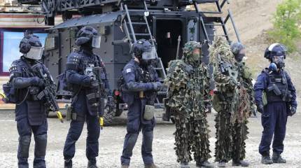 Неизвестный заперся в консульстве Ирана в Париже и угрожает устроить взрыв