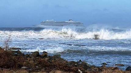 Член экипажа круизного лайнера Viking Sky рассказал об эвакуации пассажиров