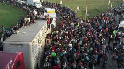 Подразделениям США разрешено открывать огонь на мексиканской границе