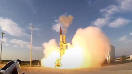 Израильская армия задействовала систему Arrow для перехвата ракет, летевших в сторону курортного Эйлата