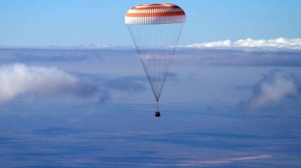 Спускаемая капсула корабля "Союз МС-08" приземлилась в Казахстане