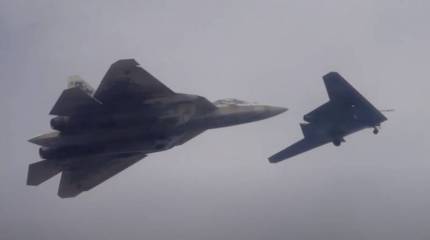 В китайском Sohu: Если гиперзвуковые ракеты русские поместили внутрь фюзеляжа Су-57, то скоро вооружат ими и БПЛА «Охотник»