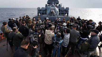 МО РФ пригласило иностранных журналистов для проведения репортажа с борта ракетного крейсера "Москва" у берегов Сирии