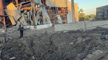 Украинская сторона показала последствия ракетного удара по Панютинскому ремонтному заводу