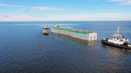 Плавдок «Свияга» с АПЛ К-3 «Ленинский комсомол» прибыл в Беломорск