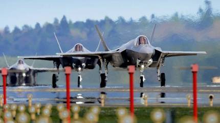 США заморозили поставки оборудования F-35 Турции из-за закупок С-400
