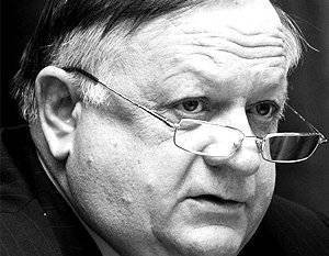 «Надо снимать розовые очки»