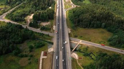 На федеральной трассе М-9 в Тверской области восстановлено движение после его остановки из-за атак вражеских БПЛА