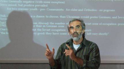 Украинский "историк" заявил, что с каждым новым кризисом Украина всё больше опережает Россию