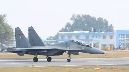 Фигура "Вертикальный Чарли", исполненная Су-30МКИ, вызвала восторженные отзывы в Индии