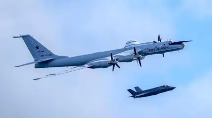 Британия обвинила российский Ту-142МК в «опасном сближении» с авианосцем