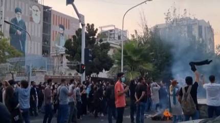 Западные СМИ активно раскручивают историю с «протестами школьниц» в Иране