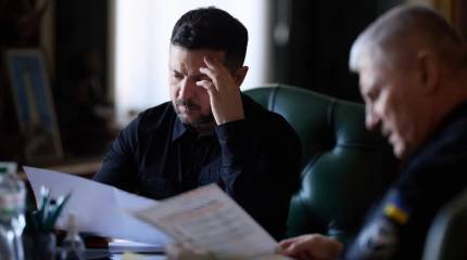Зеленский: РФ готовит «кражу» ресурсов и зерна с «оккупированного» юга Украины