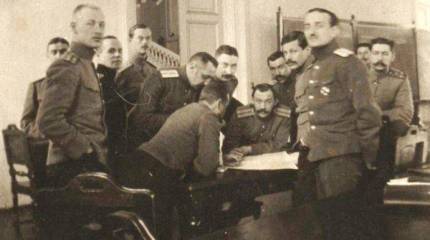 Свои среди чужих, чужие среди своих