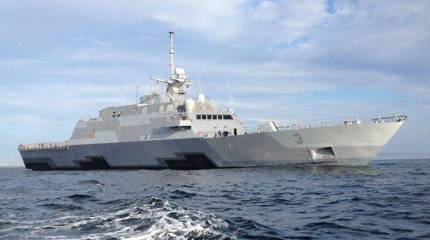 У берегов Сингапура вышел из строя американский фрегат