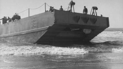 Экспериментальная амфибия Tucker Walking Barge (США)