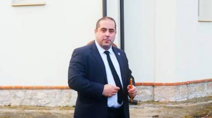 Кандидат в президенты Сербии выразил поддержку России, проехав по Белграду с флагом РФ и знаком «Z» на машине