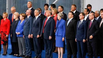 НАТО: Россия угрожает нашим границам