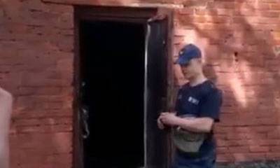 Сеть насмешили кадры обращения с гранатой инструктора ГС ЧС Украины