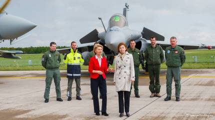 ФРГ и Франция подписали контракт на создание истребителя шестого поколения