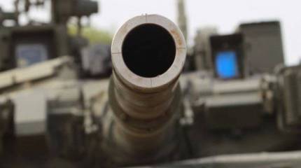 Россия не собирается сокращать расходы на оборону - Рогозин