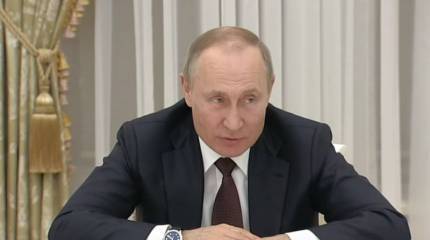 Путин связывает поправки к Конституции с «недопустимостью попыток раскачки страны»