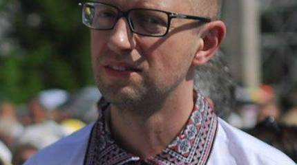 Яценюк не видит необходимости отчитываться перед кредиторами о расходовании кредитных средств