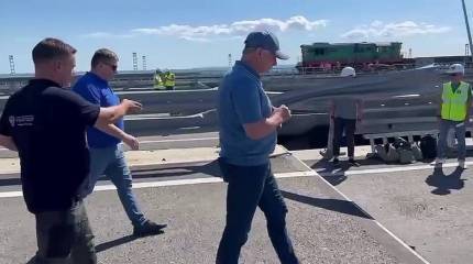 Российские хакеры опубликовали маршруты гражданских судов, с которых могли быть запущены дроны по Крымскому мосту