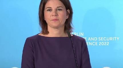 Лидер немецкой партии АдГ потребовал уволить главу МИД ФРГ за слова о войне с Россией