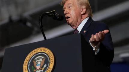 ترامب "ينصح" الزعيم الإيراني الجديد مجتبى خامنئي بالاستسلام للولايات المتحدة.