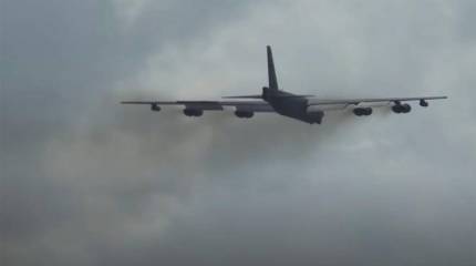 Участвовавший несколько дней назад в «миссии» над Чёрным морем самолёт B-52 ВВС США подал аварийный сигнал над Британией