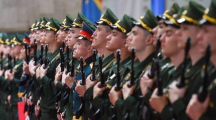 Правительство России поддержало законопроект о поэтапном повышении призывного возраста