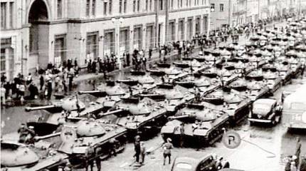 70 лет назад в парадном строю по Красной площади прошла 4-я гвардейская танковая Кантемировская дивизия