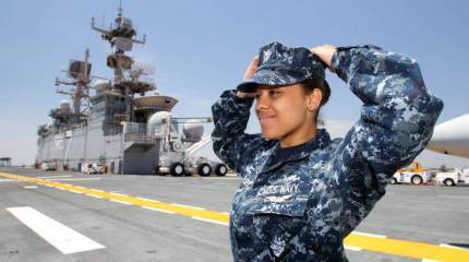 Женщины-военные снизили эффективность американских морпехов