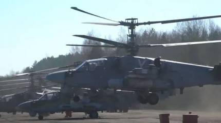 Минобороны показало кадры уничтожения украинской бронетехники ударными вертолётами Ка-52