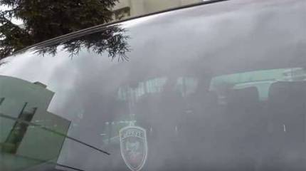 Киевским полицейским, в салоне автомобиля которого активисты увидели "сепаратистский" освежитель воздуха, займётся СБУ