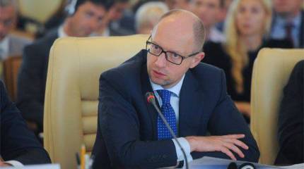 Яценюк разочарован незнанием украинскими выпускниками точной даты подписания соглашения о евроассоциации