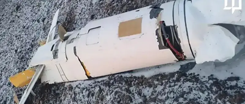 А что там такое прилетело?