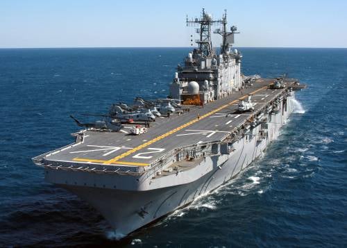 Il Ministero della Difesa negozia l'acquisto di navi 4 Mistral