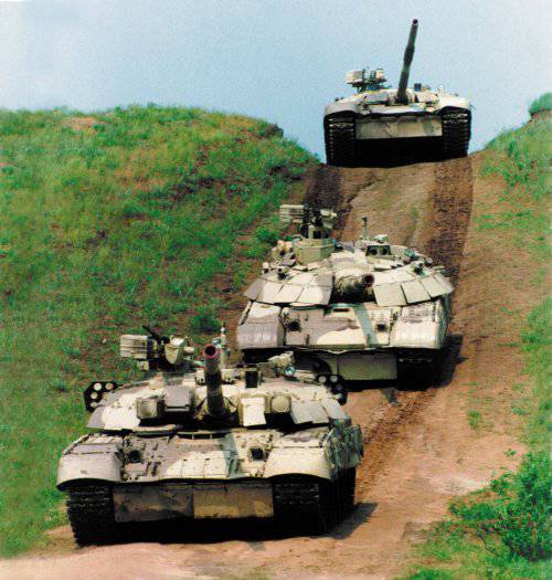 탱크는 현대 전쟁의 전쟁터로 돌아갑니다.