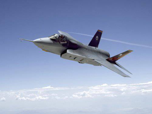 Первый испытательный полет истребителя F-35 «Лайтнинг» II